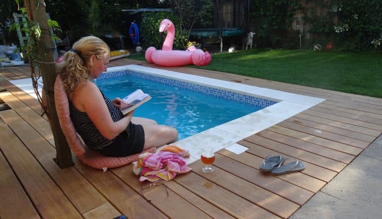 Relaxen in een eigen zwembad in de achtertuin