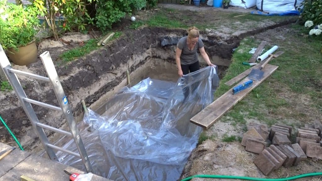 Betonnen afdekken met folie